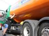 Brāļi Kazeļņiki velk 45 tonnu smagu autosakabi